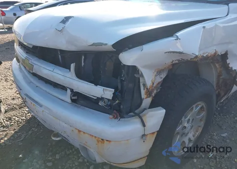 2002 Chevrolet Suburban 1500 Z71 из США, поврежденный, VIN 3GNFK16Z12G350937